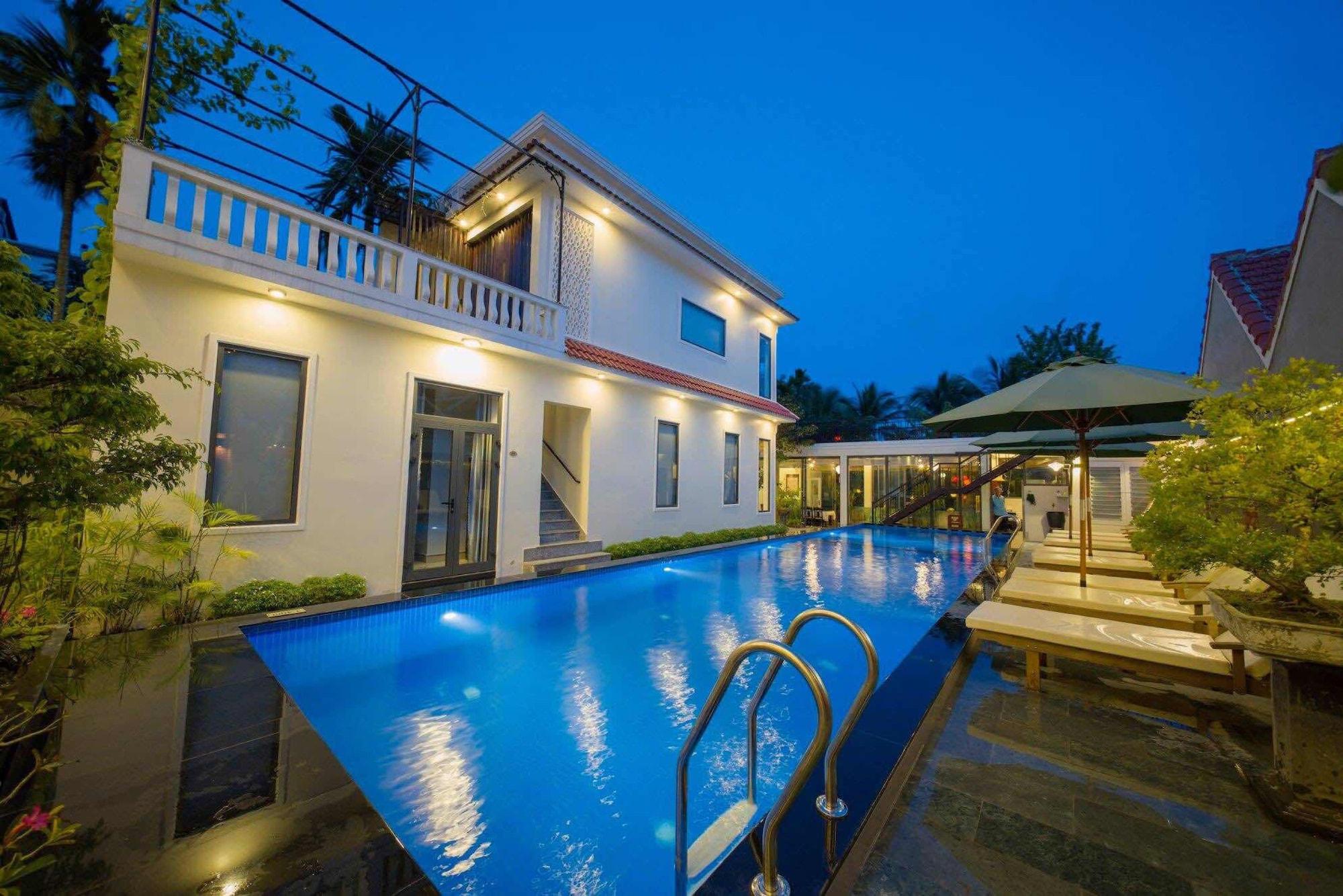 River Waves Villa Hoi An Bagian luar foto