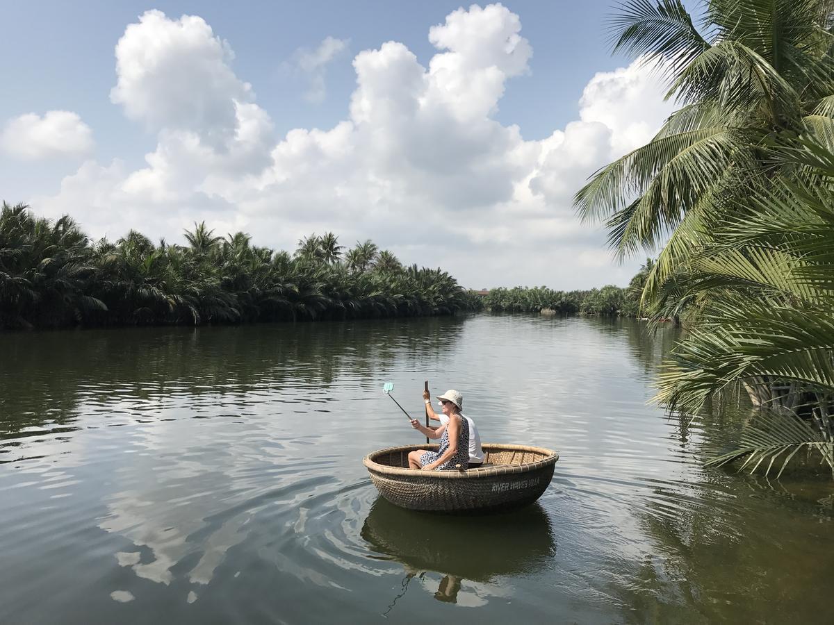 River Waves Villa Hoi An Bagian luar foto